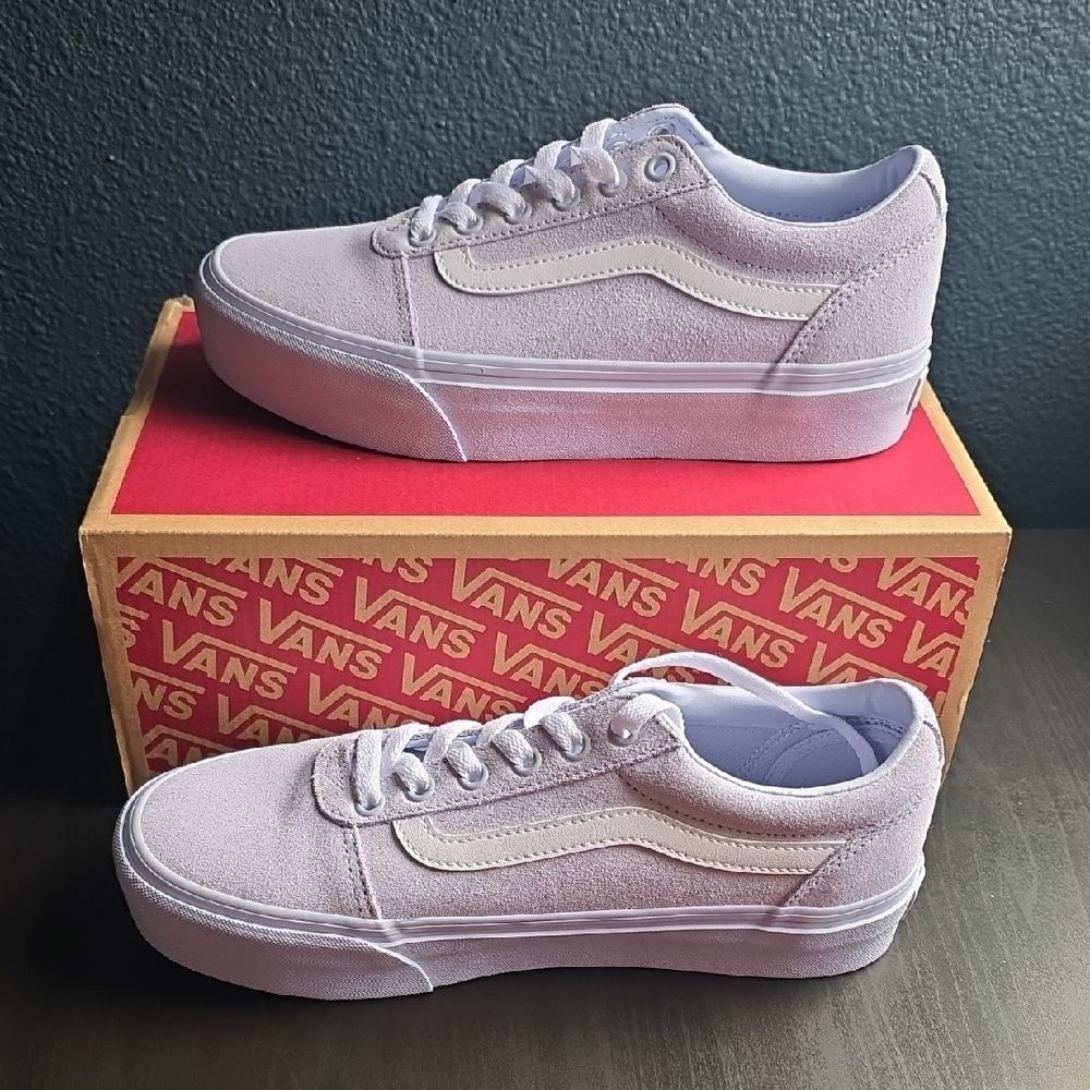 Vans Women's Ward Platform Mono Suede Shoe Lt. Blue Size 8.5